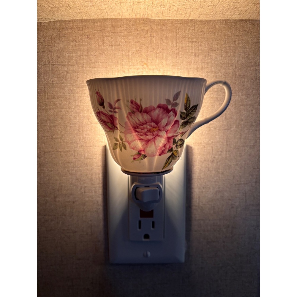 Handcrafted Teacup Night Light Pink Roses Floral‎ Porcelain Cottagecore Plug-In